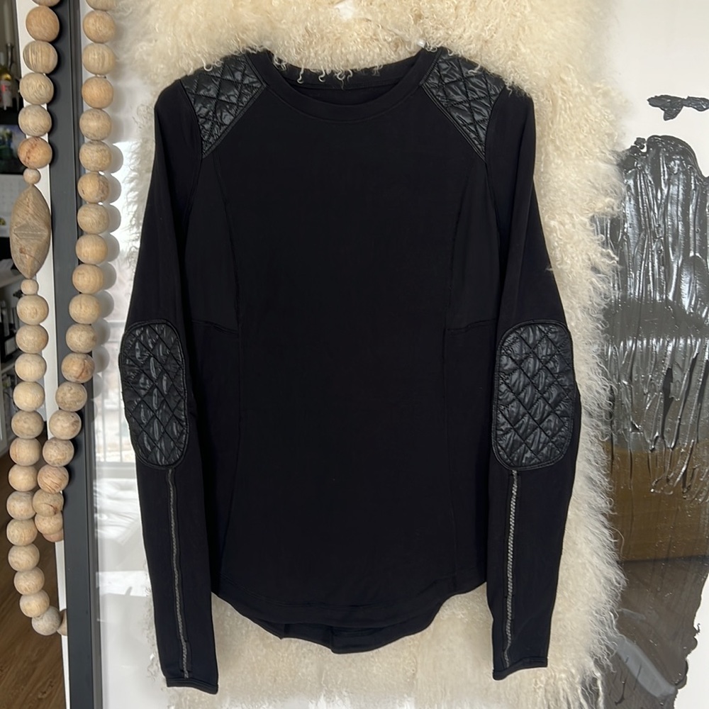 Lululemon Long Sleeve T-Shirt with Thumbholes, Size 6. Rare Find!